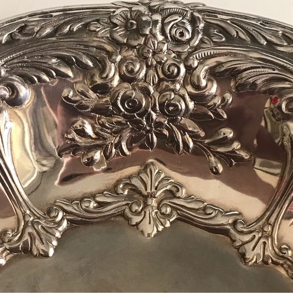 SHEFFIELD SILVER CO. "Royal Bouquet" 7" Silver Plate Round Candy Dish #1580 -USA - Picture 8 of 14